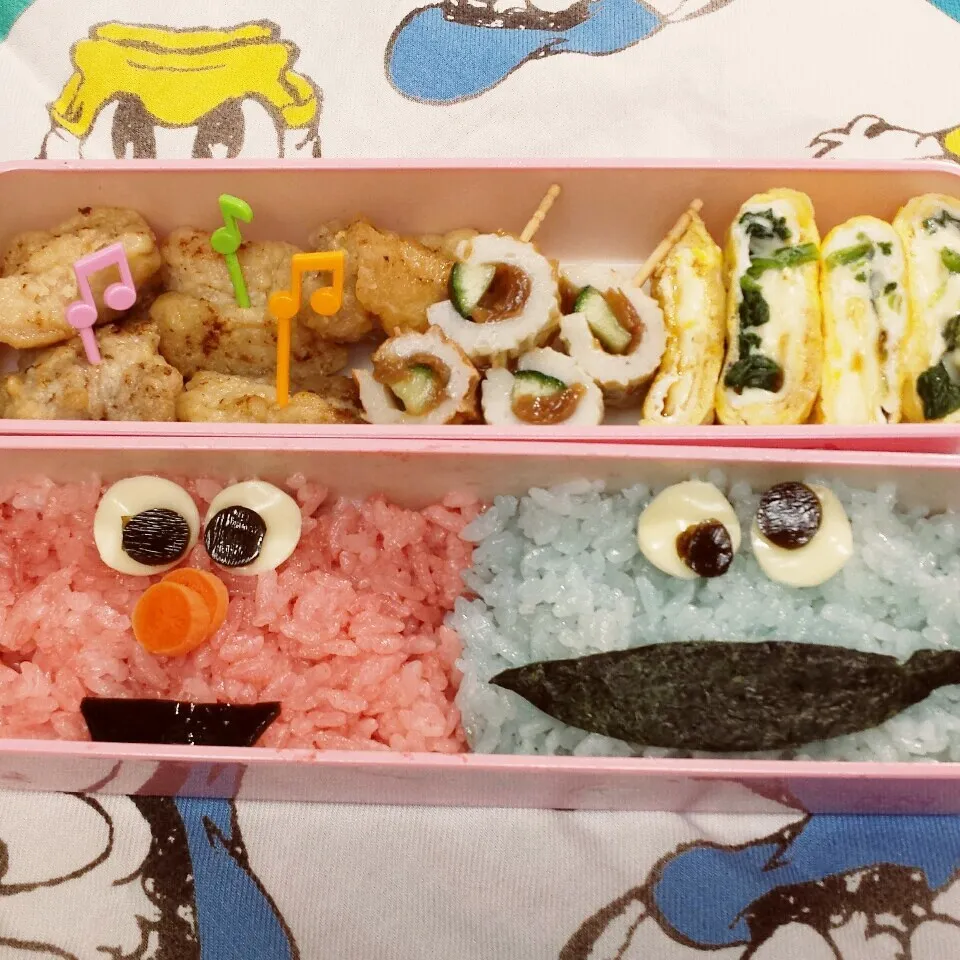 エルモとクッキーモンスター🍪|きつねこかあさんさん