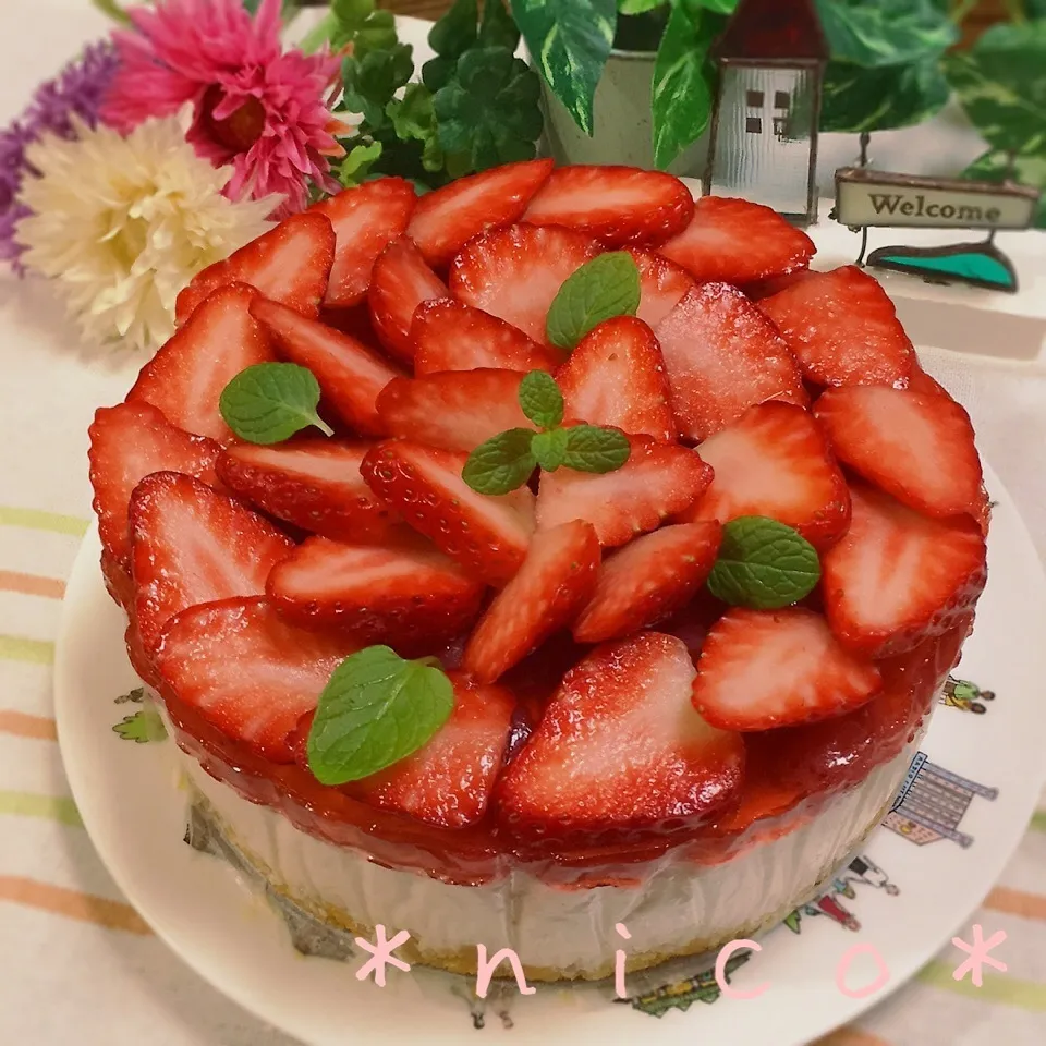 ＊苺たっぷり♪いちごカルピスレアチーズケーキ♡＊|にこさん