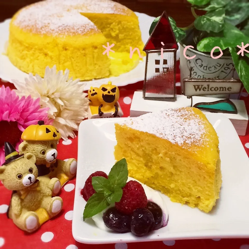 Snapdishの料理写真:＊ハロウィンに♪簡単 かぼちゃのスフレチーズケーキ♡＊|にこさん