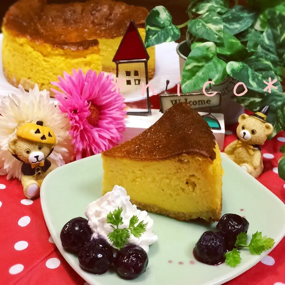 Snapdishの料理写真:＊ミキサーでガーっ！かぼちゃのベイクドチーズケーキ♡♡＊|にこさん