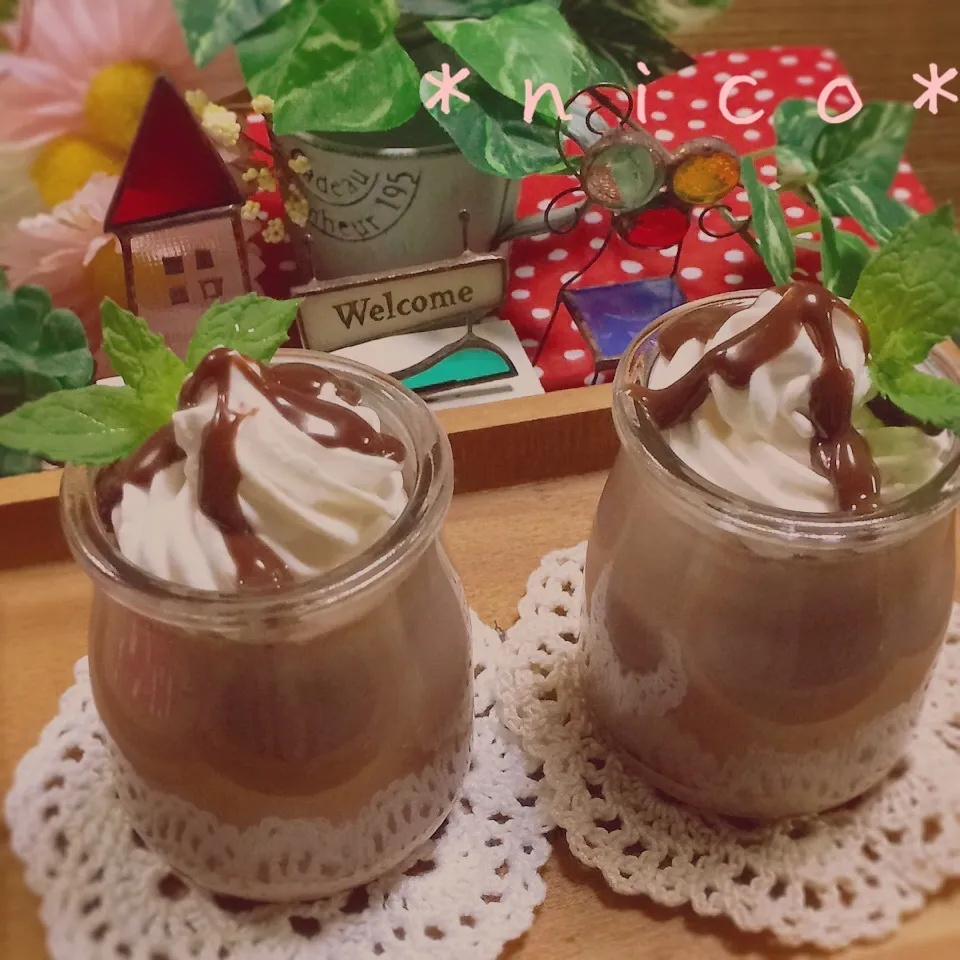 Snapdishの料理写真:＊生チョコクリームをかけて♪とろぷる ミルクココアプリン＊|にこさん