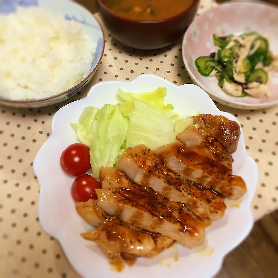 Snapdishの料理写真:晩ご飯♪ 和風ポークソテー♡|にこさん