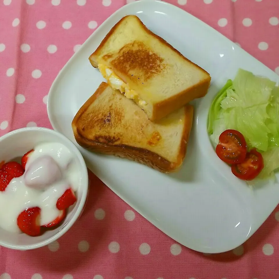 ハムチーズ玉子のホットサンド|まりさん