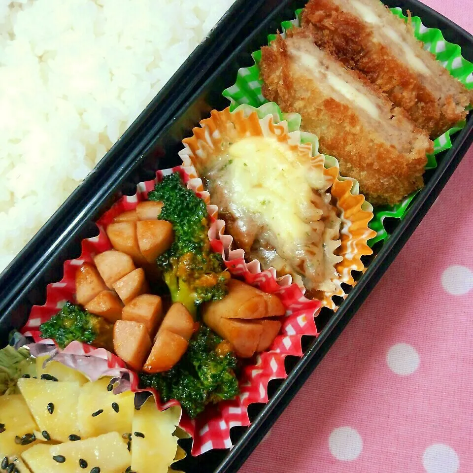 チーズ入りメンチカツ弁当|まりさん