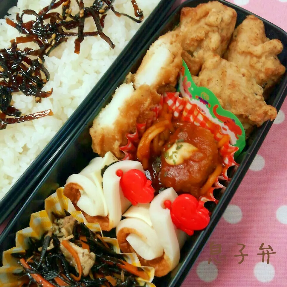 Snapdishの料理写真:ガーリックペッパー唐揚げ弁当|まりさん