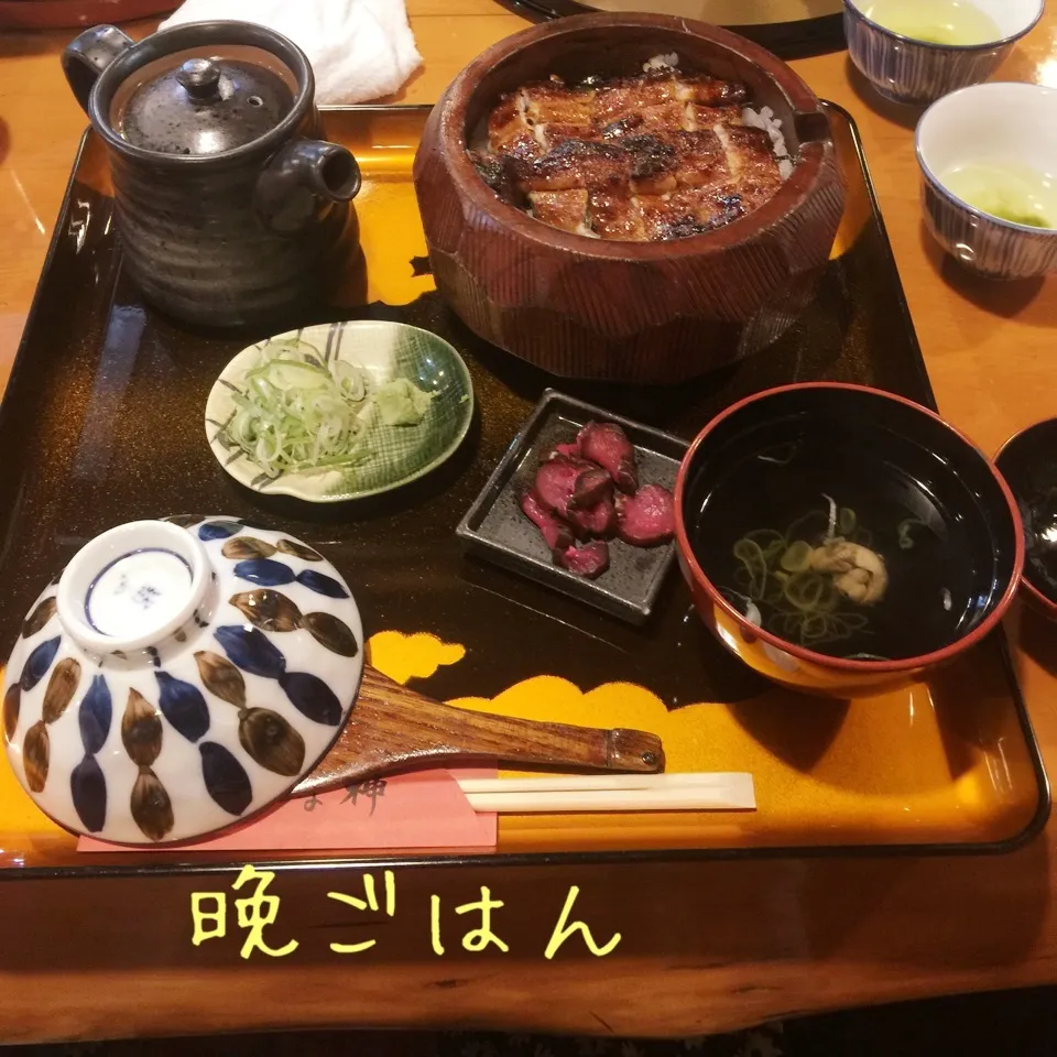 Snapdishの料理写真:ひつまぶし、息子家族と鰻屋さんへ。|yakinasuさん