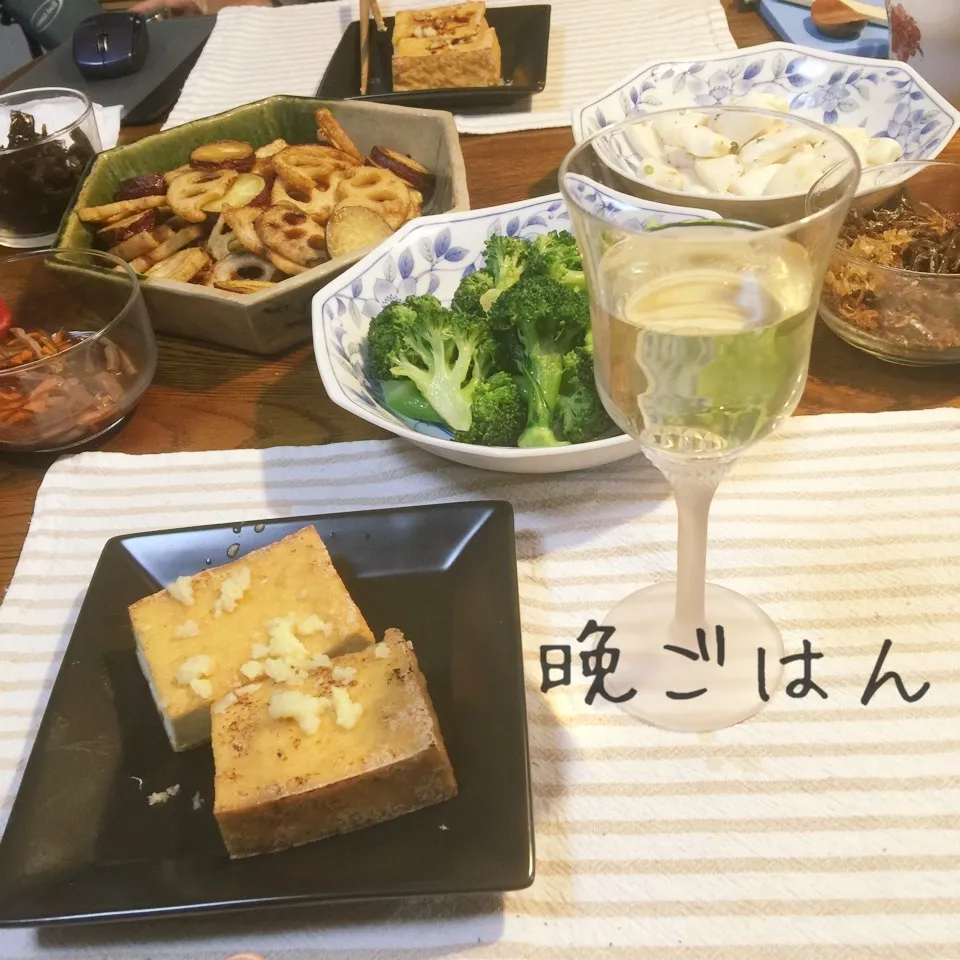 Snapdishの料理写真:アオリイカネギ塩焼き、薩摩芋蓮根甘辛焼き、ブロッコリー、厚揚|yakinasuさん