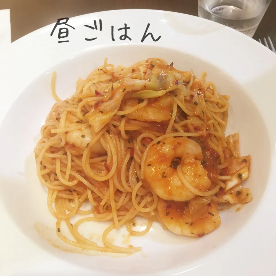 海老のピリ辛トマトソースパスタ|yakinasuさん