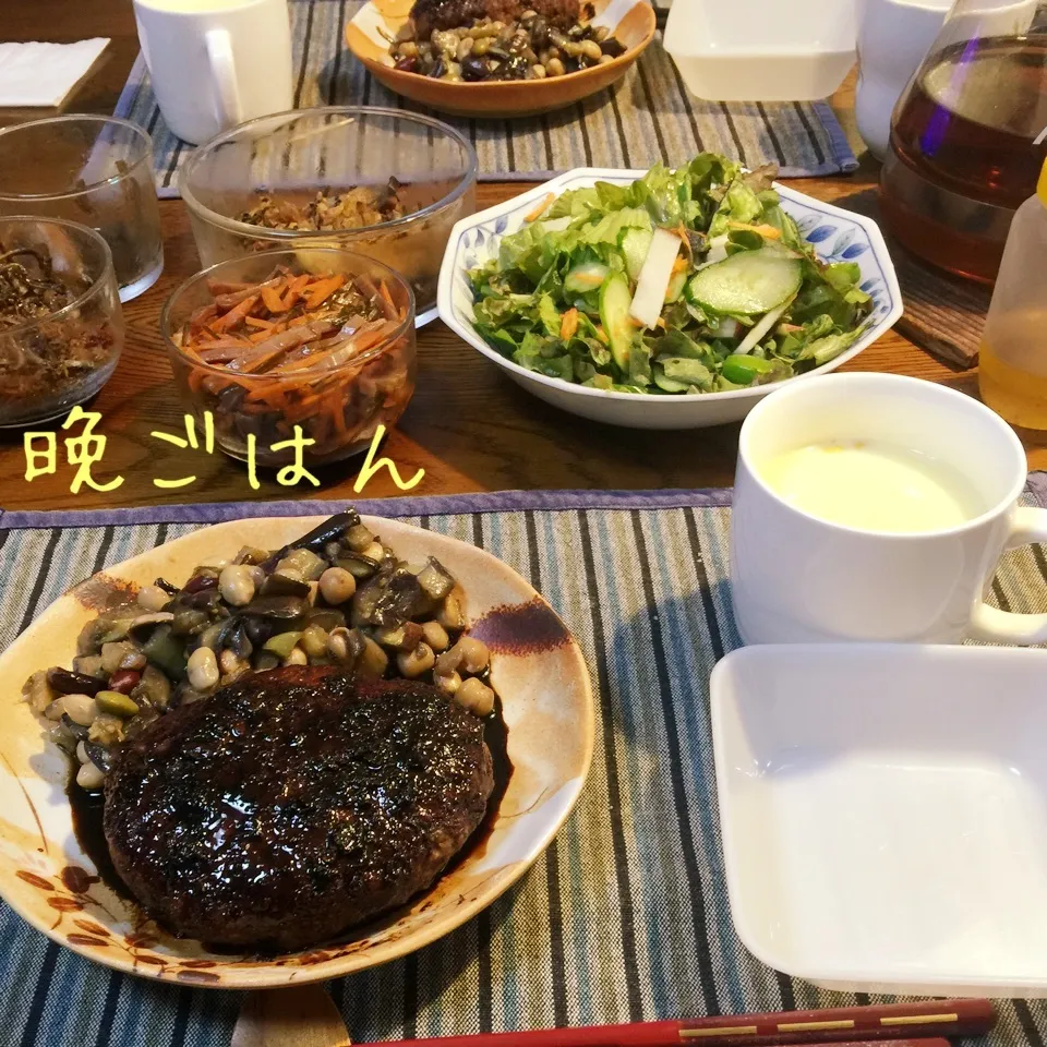 Snapdishの料理写真:照り焼きハンバーグ、茄子豆ソテー、サラダ、コーンスープ、|yakinasuさん