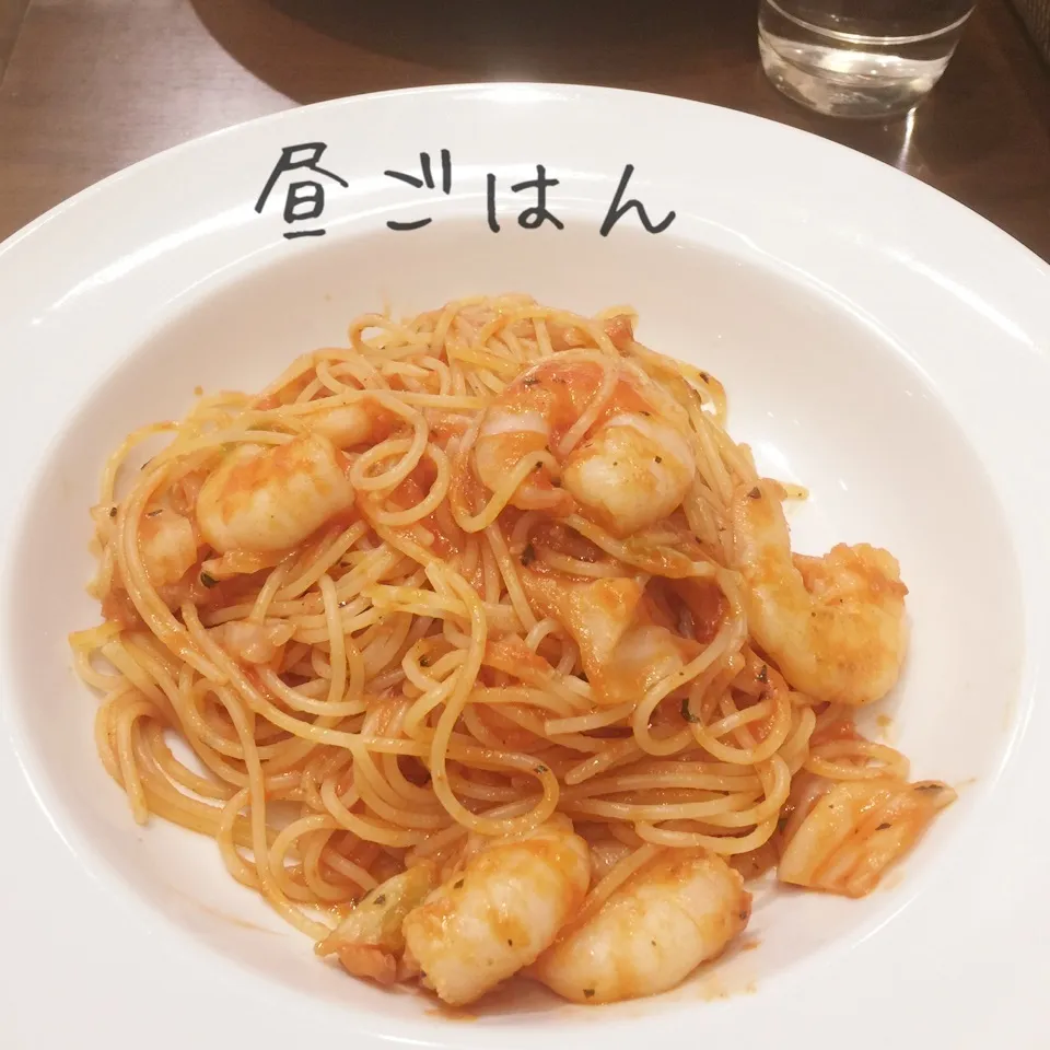 海老のピリ辛トマトソースパスタ|yakinasuさん