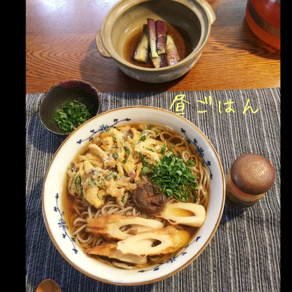 Snapdishの料理写真:昨夜のかき揚げで天ぷら蕎麦|yakinasuさん