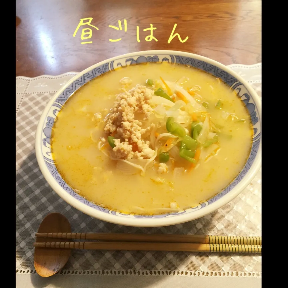 ピリ辛豚骨ラーメン|yakinasuさん