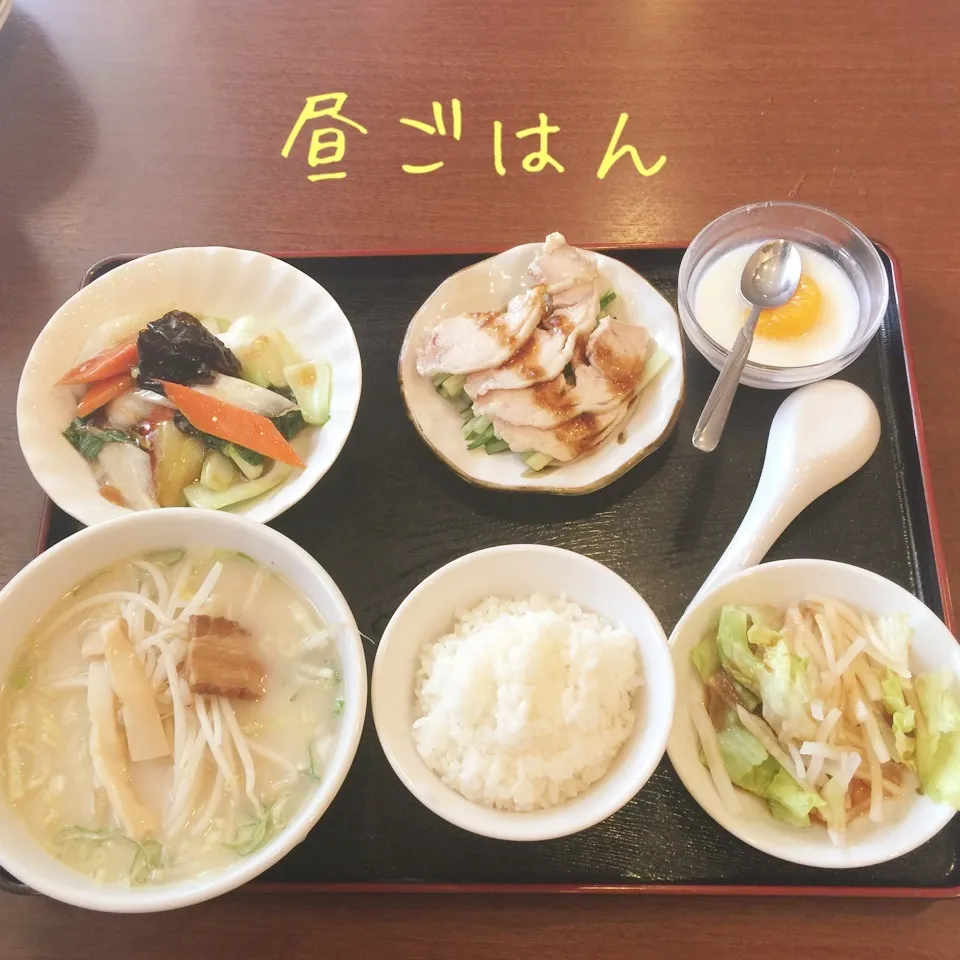 棒棒鶏、白菜とキクラゲなの炒めもの、豚骨ラーメン、大根サラダ|yakinasuさん