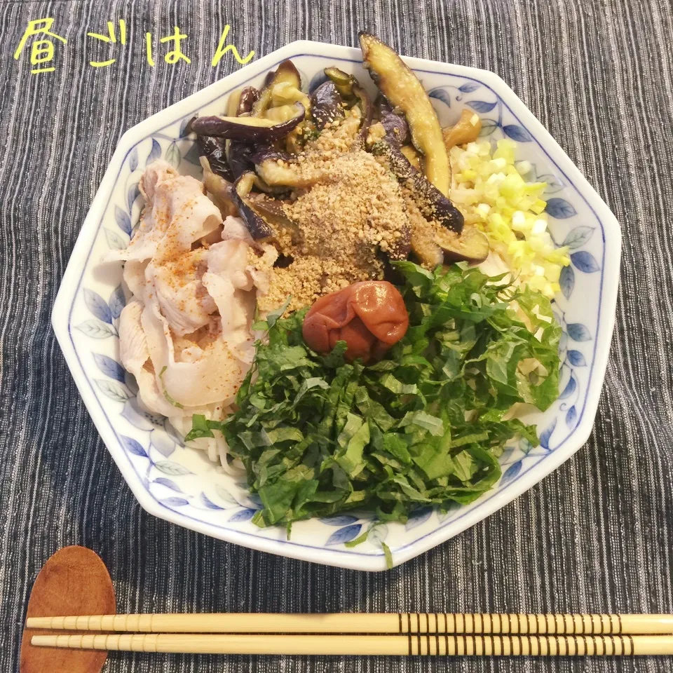 Snapdishの料理写真:豚しゃぶ茄子のぶっかけ冷麦|yakinasuさん