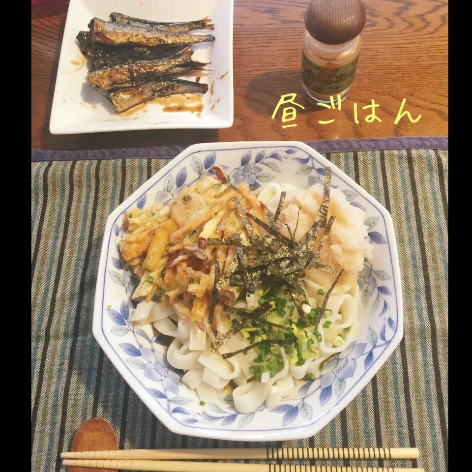 名古屋、新幹線ホームのきしめんで天おろし冷やしきしめん|yakinasuさん