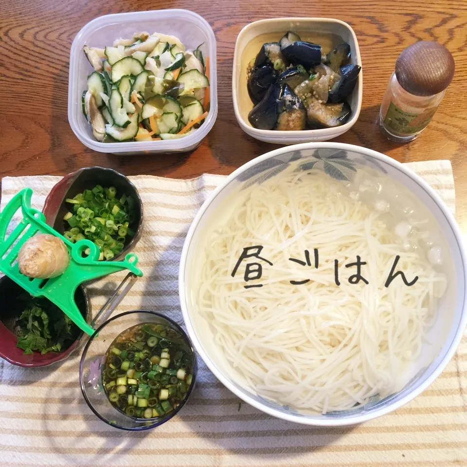 冷麦、しめ鯖の酢の物、茄子揚げ浸し、薬味|yakinasuさん