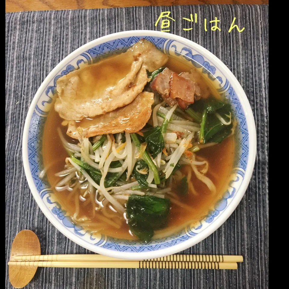 野菜たっぷり醤油ラーメン|yakinasuさん