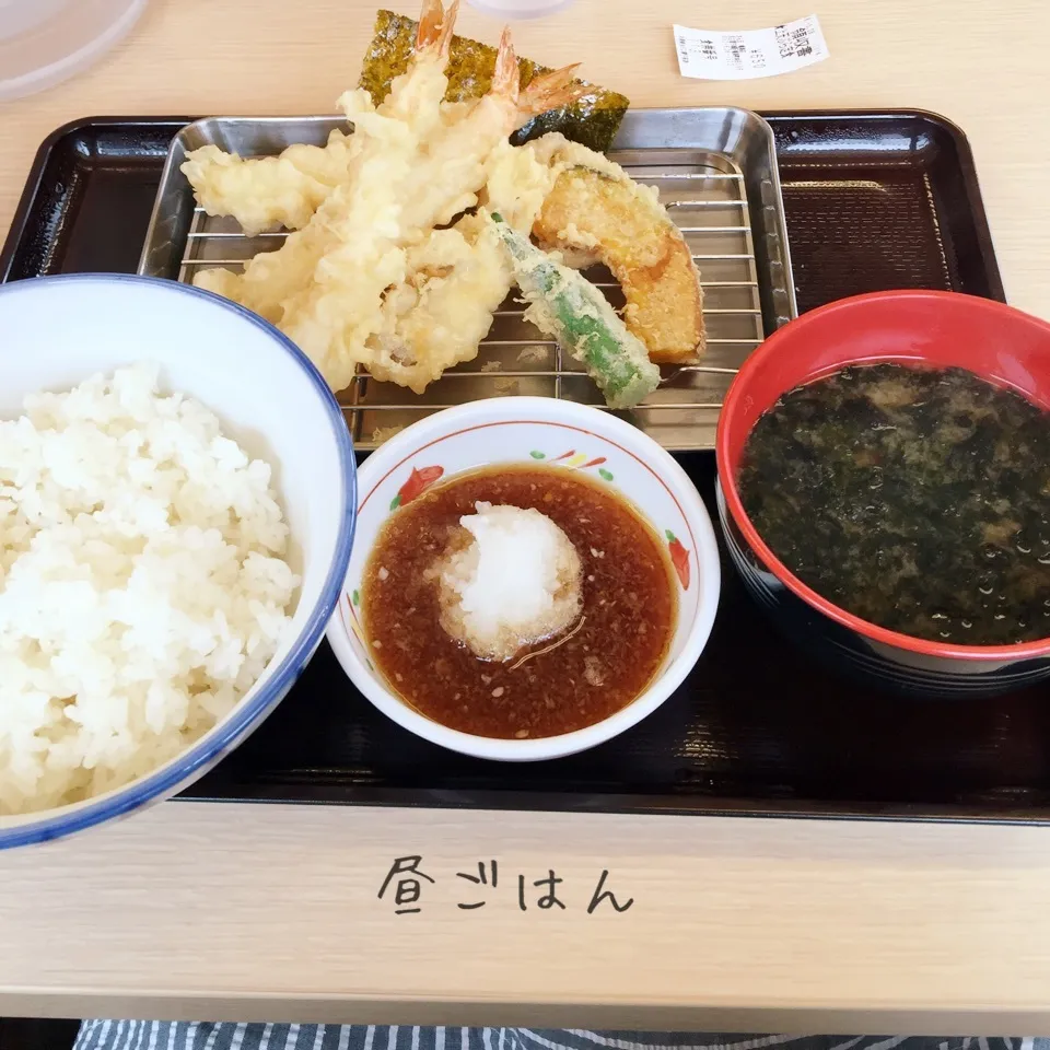 Snapdishの料理写真:上天ぷら定食|yakinasuさん