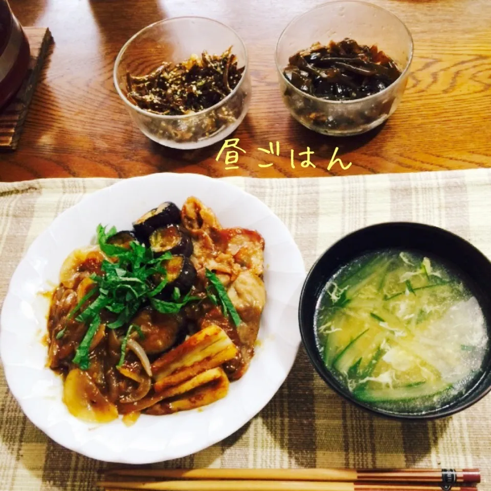 豚茄子竹輪玉ねぎ味噌照り丼、スープ|yakinasuさん