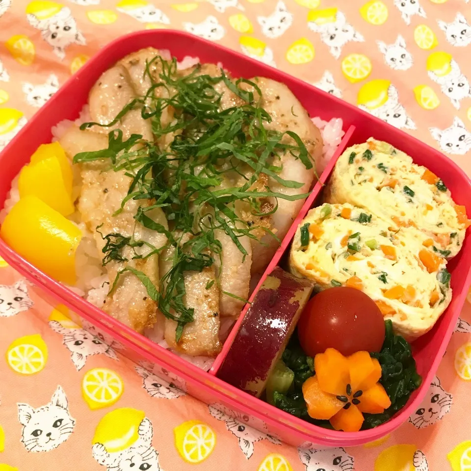 Snapdishの料理写真:豚トロ丼弁当|Yumiko Ozakiさん