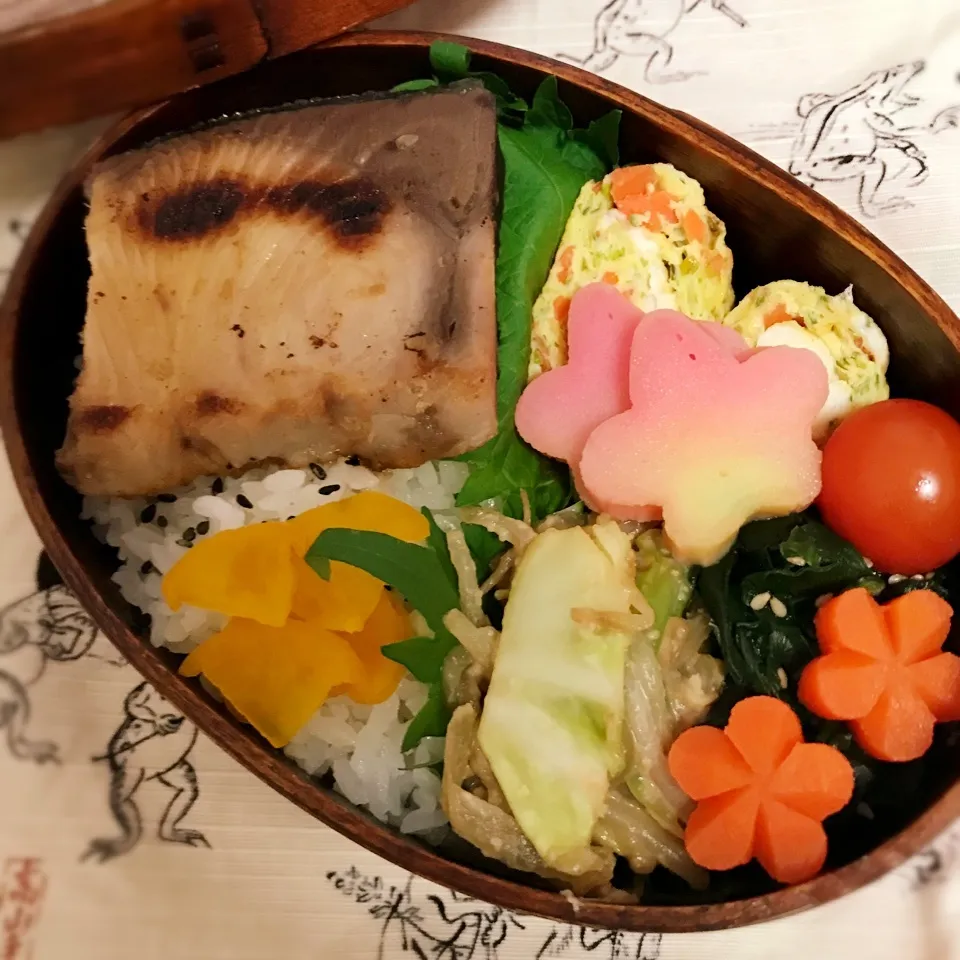 Snapdishの料理写真:氷見の寒ブリ味噌漬け曲げわっぱ|Yumiko Ozakiさん