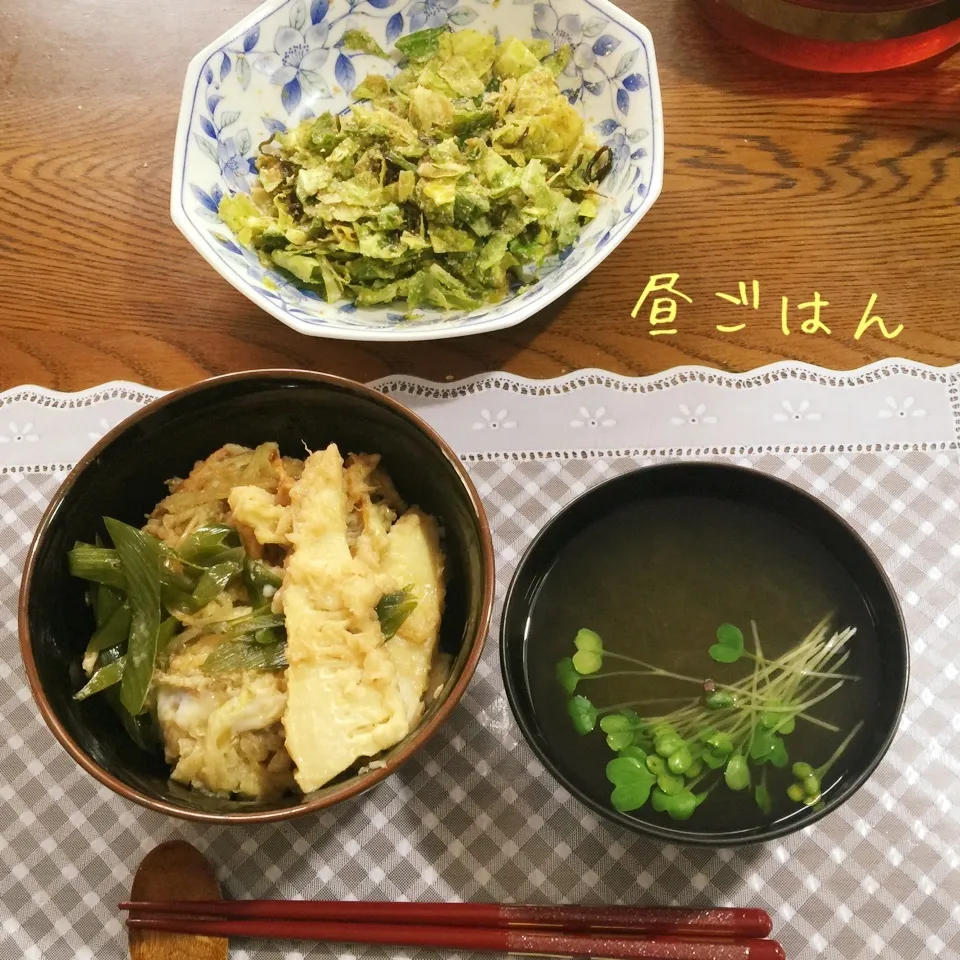 Snapdishの料理写真:天丼、トロロ昆布汁、キャベツ塩昆布とゴマ和え|yakinasuさん