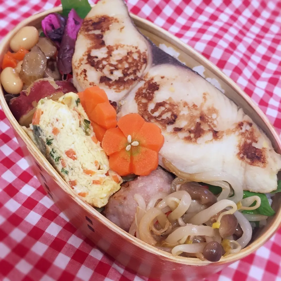 Snapdishの料理写真:鰆の西京焼きわっぱ弁当|Yumiko Ozakiさん