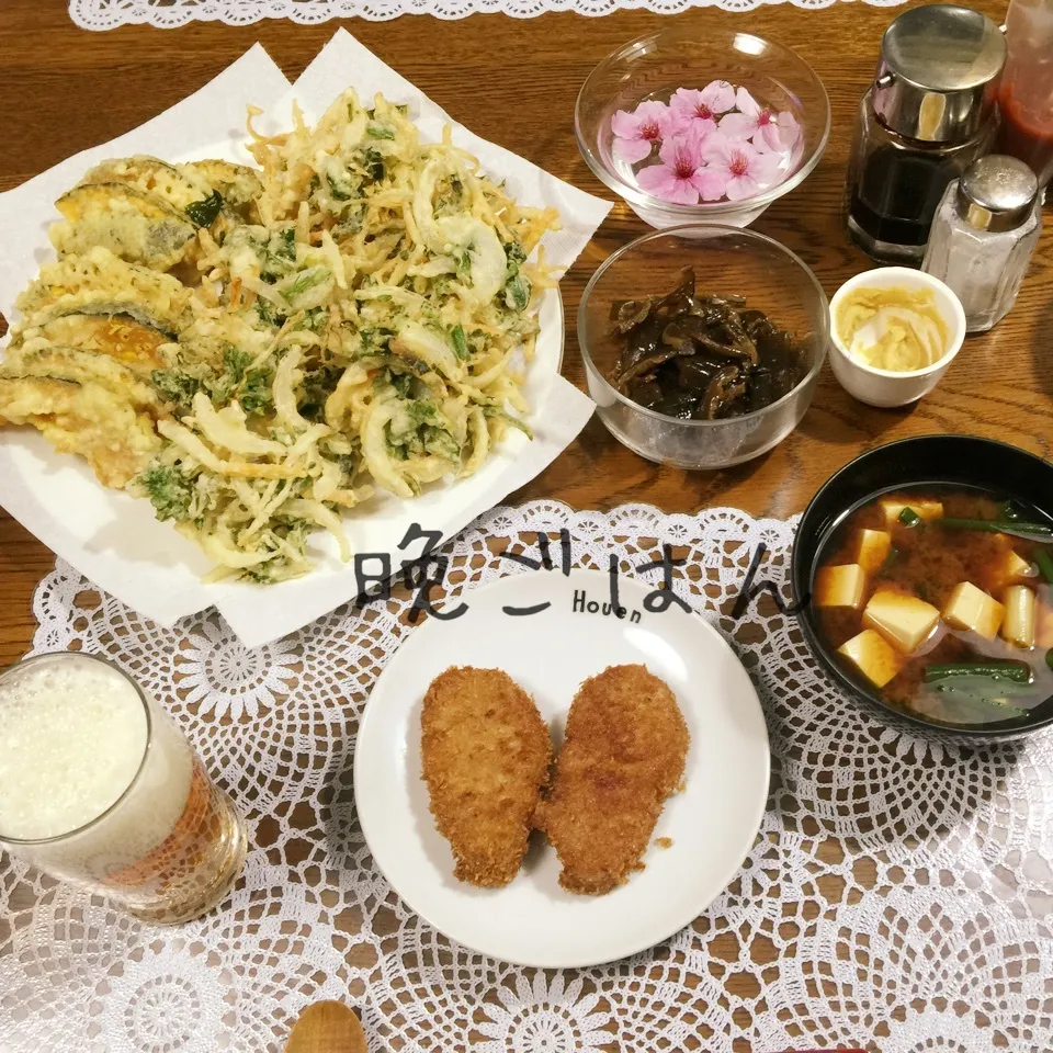 ヒレカツ、新玉ねぎ菜花人参のかき揚げ、南瓜天ぷら、味噌汁|yakinasuさん