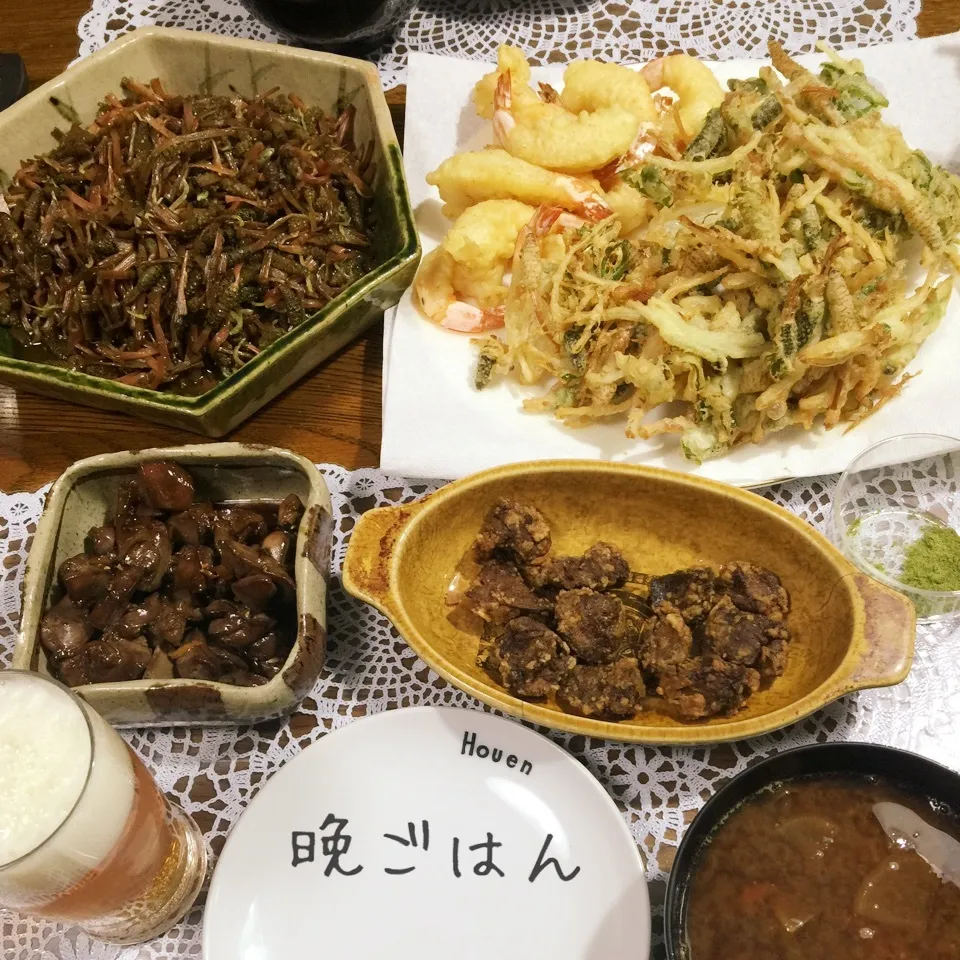 Snapdishの料理写真:海老天ぷら、土筆新玉ねぎ水菜かき揚げ、鶏レバー唐揚げと甘煮|yakinasuさん