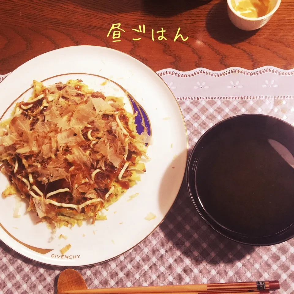 キャベツたっぷりのお好み焼き、とろろ昆布のお吸物|yakinasuさん