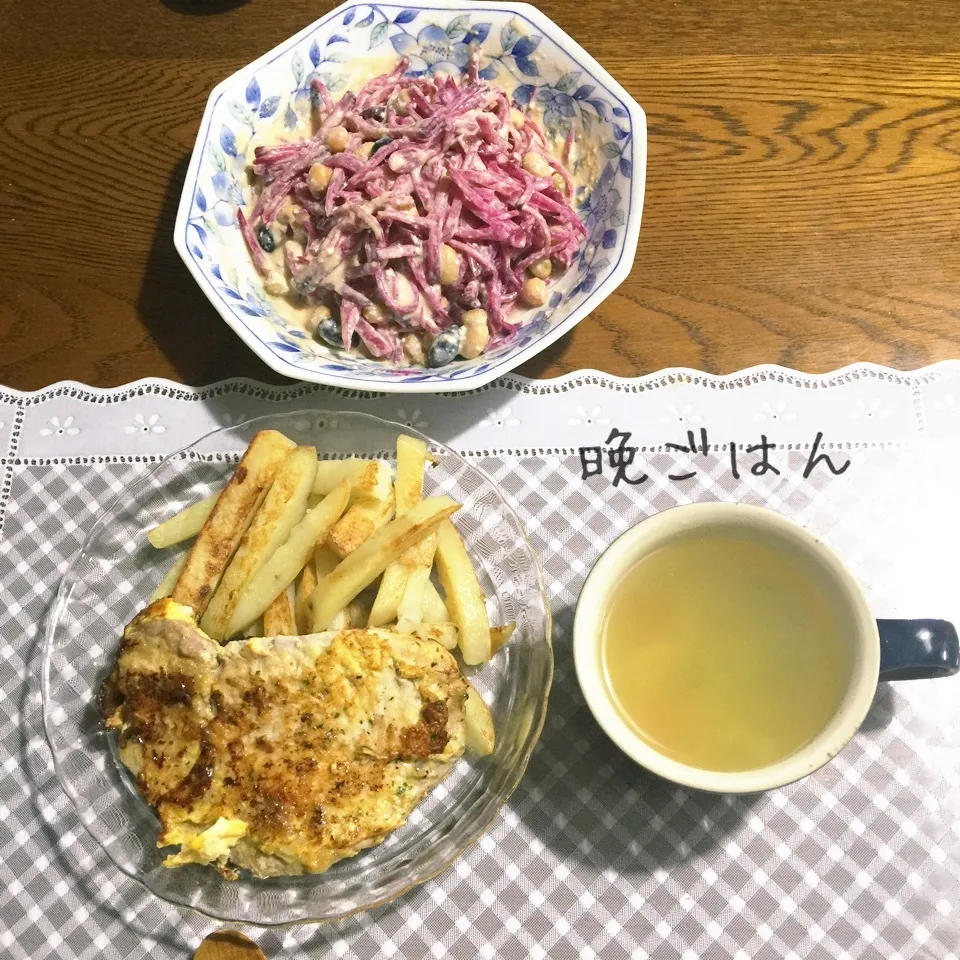 豚ロースピカタ、ホクホクじゃが焼き、紅大根と蒸し豆豆腐サラダ|yakinasuさん