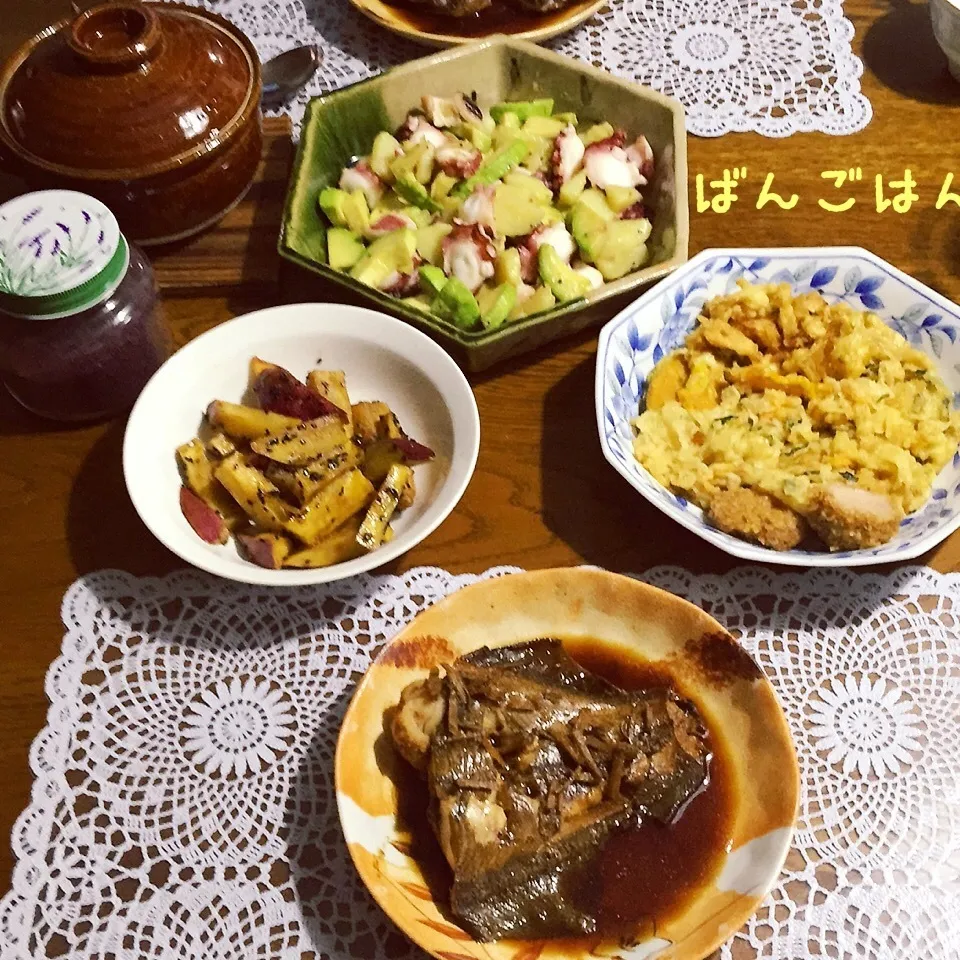 Snapdishの料理写真:カレイ煮付け、蛸ジャガアボカド炒め、天とじ、大学芋|yakinasuさん