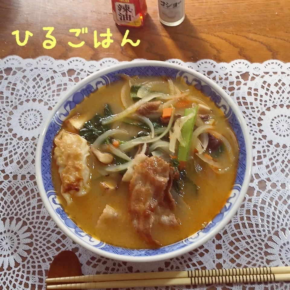 担々麺風醤油ラーメン|yakinasuさん