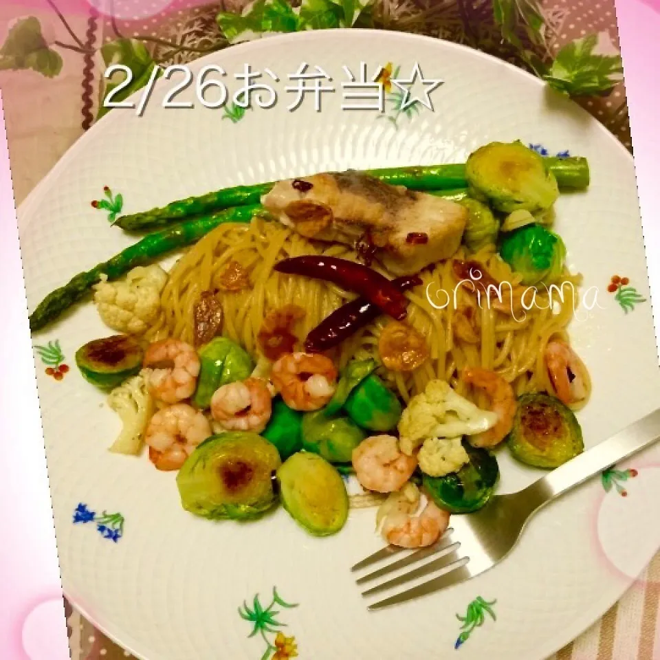 Snapdishの料理写真:好きなもの満載の春爛漫♡芽キャベツのアーリオオーリオ弁当♡|chouchouさん