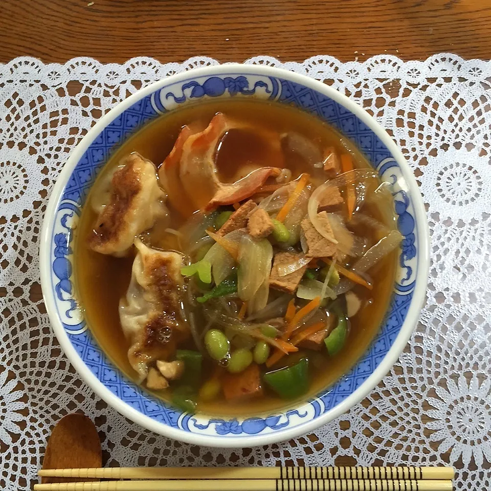 餃子のせ醤油ラーメン|yakinasuさん