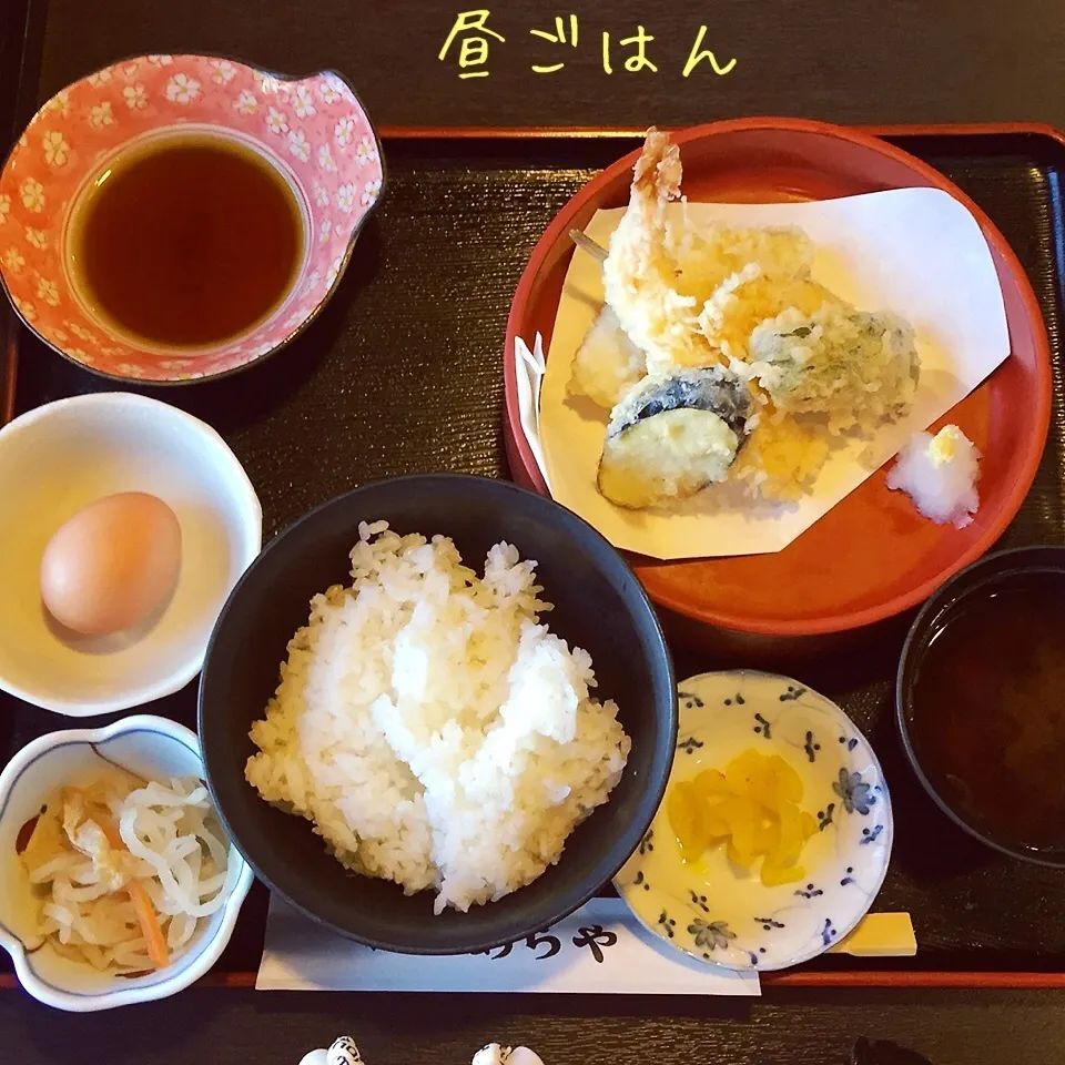 天ぷら定食、切干し大根、味噌汁、卵かけごはん|yakinasuさん