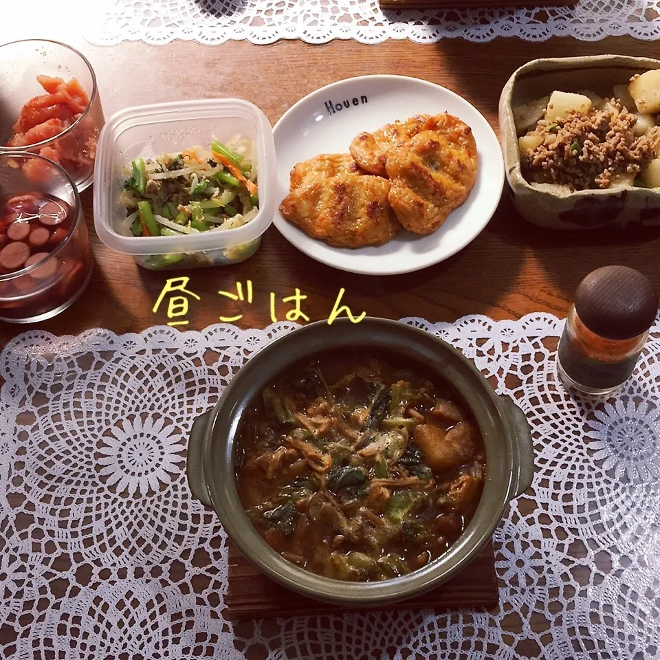 Snapdishの料理写真:味噌仕立てお雑炊、焼き野菜天、蕪煮物、常備菜|yakinasuさん