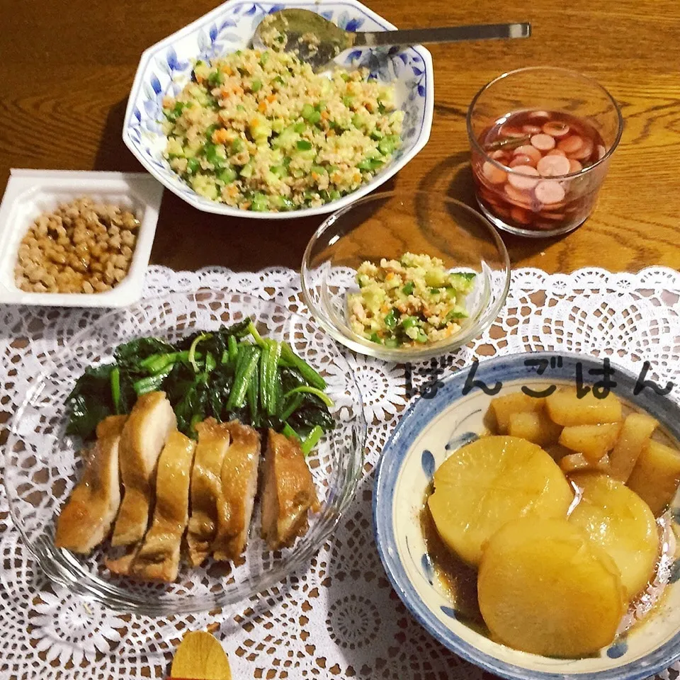 鶏モモ肉の照り煮、ホウレン草、大根蒟蒻煮、キヌアツナサラダ|yakinasuさん