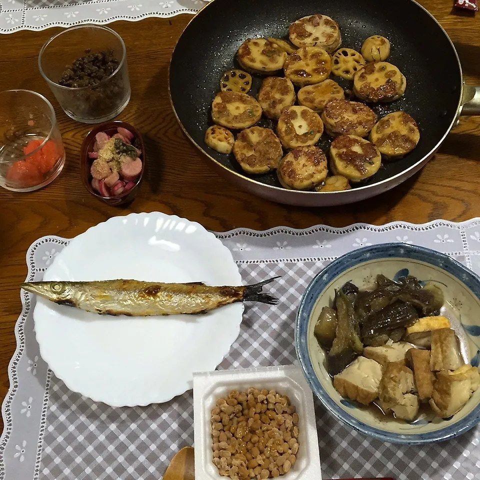 カマス塩焼き、茄子と厚揚げの煮物、蓮根挟み照焼き、日野菜漬け|yakinasuさん