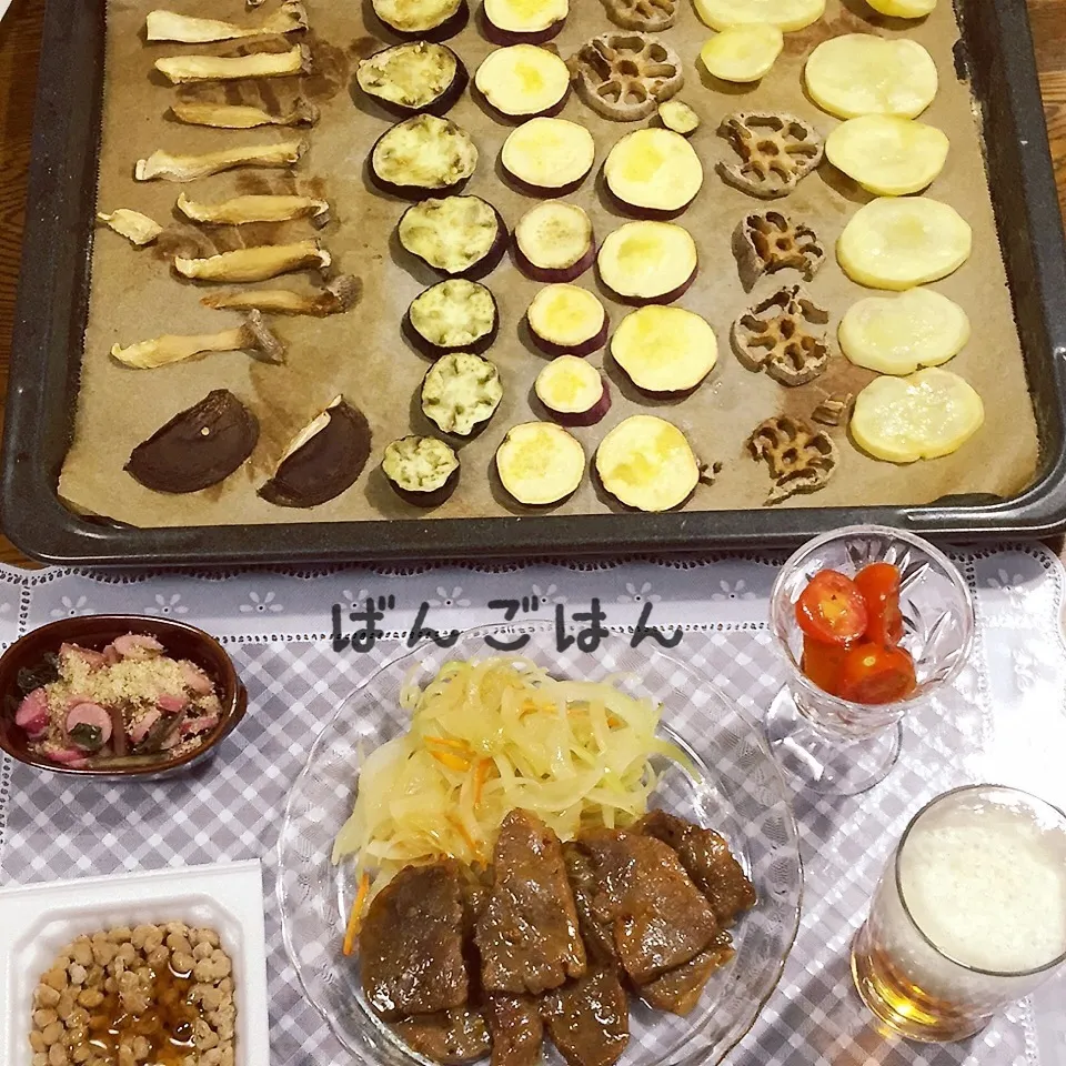 焼肉、焼き野菜、トマトマリネ、日野菜漬け、納豆、ビール|yakinasuさん