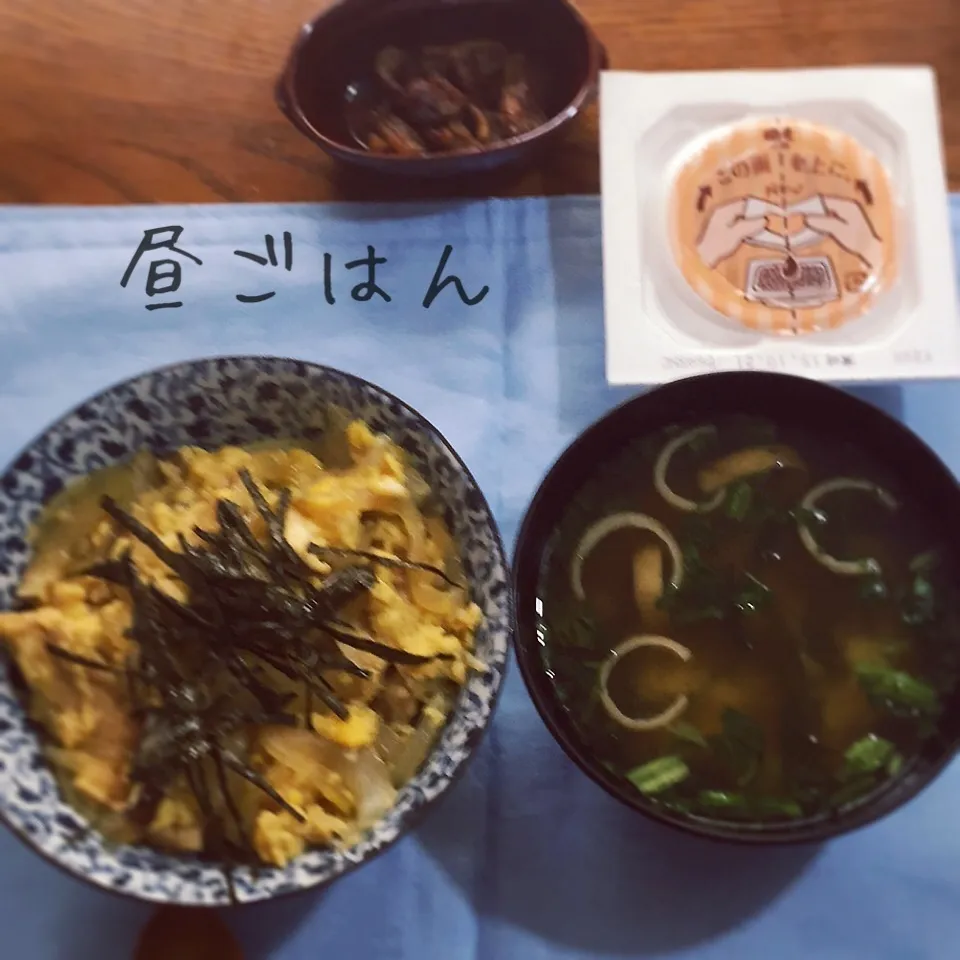 親子丼、味噌汁、納豆|yakinasuさん