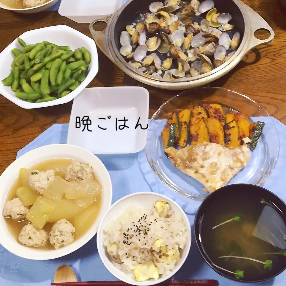 Snapdishの料理写真:栗おこわ、カジキソテー、冬瓜と鶏つくね煮物、アサリ酒蒸し、|yakinasuさん