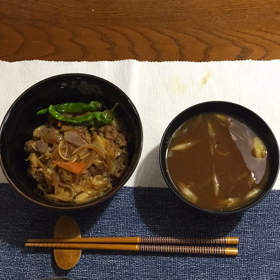 焼肉丼、ナメコと茗荷の味噌汁|yakinasuさん