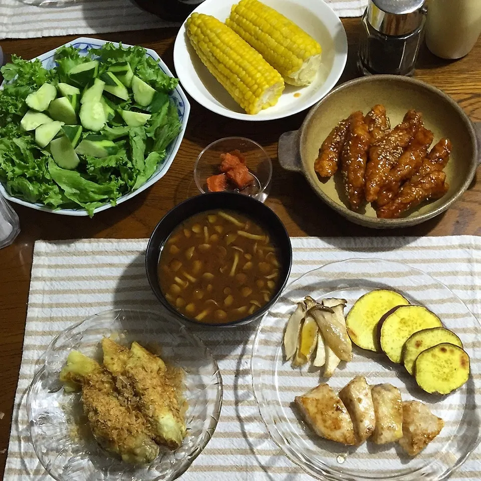 カジキガリバタ醤油、付け合せ、鶏肉甘辛焼き、焼きなす、サラダ|yakinasuさん