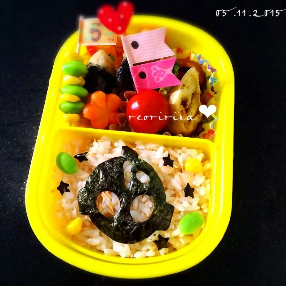 幼稚園のお弁当♡ウルトラマン鮭ごはん♡|rさん