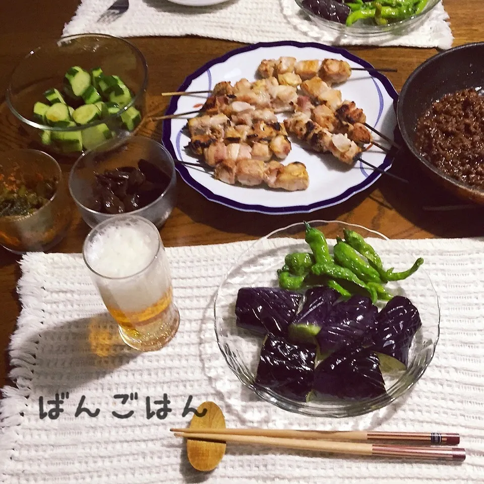 Snapdishの料理写真:茄子田楽、焼き鳥、胡瓜漬け、野沢菜醬、エリンギ佃煮、ビール|yakinasuさん