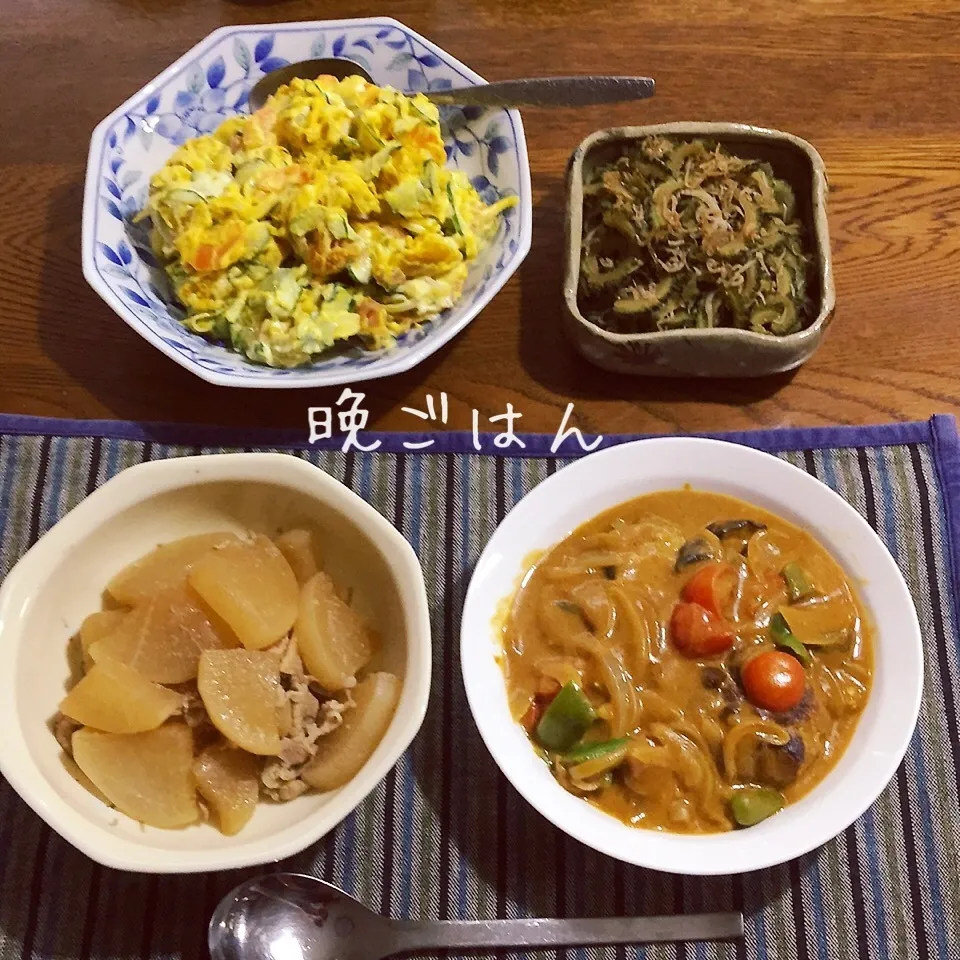 ハンバーグと夏野菜カレークリーム煮、南瓜サラダ、豚と大根煮、|yakinasuさん