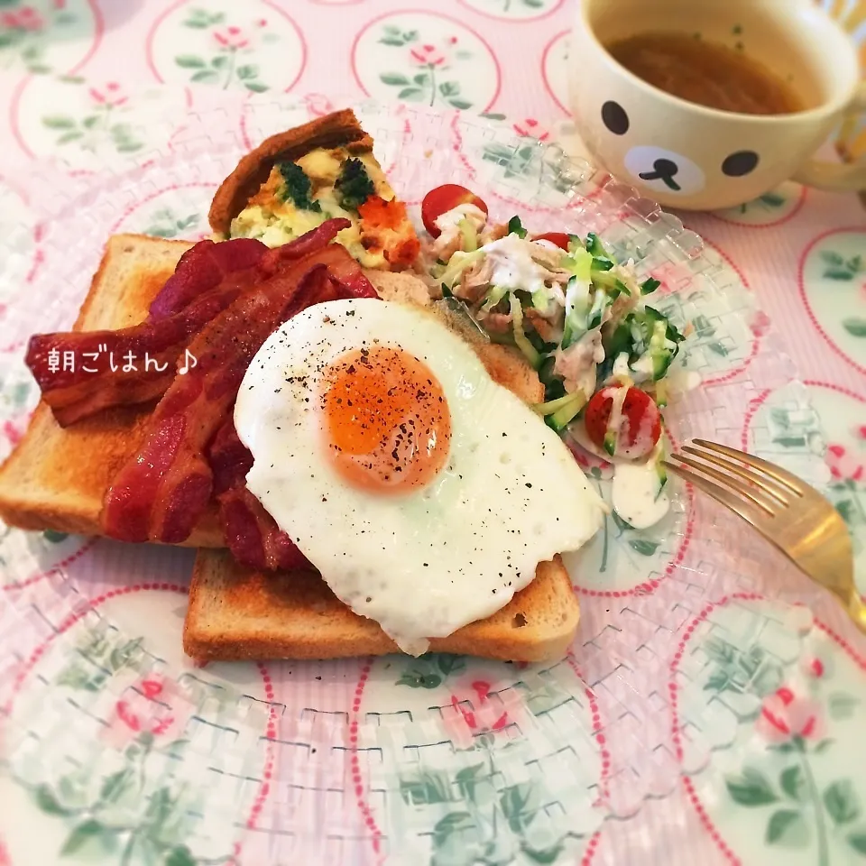 朝ごはん♡ベーコンエッグトースト♡|rさん