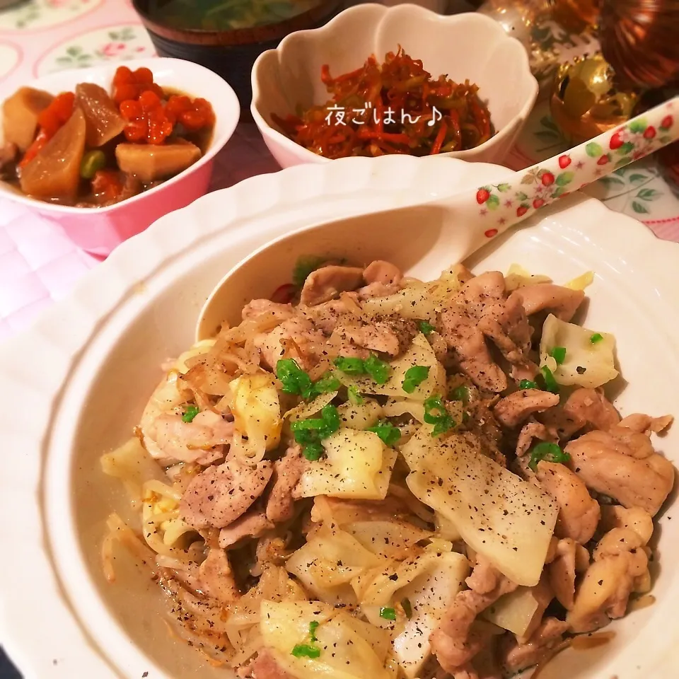 夜ごはん♡鶏とキャベツの炒めもの♡|rさん