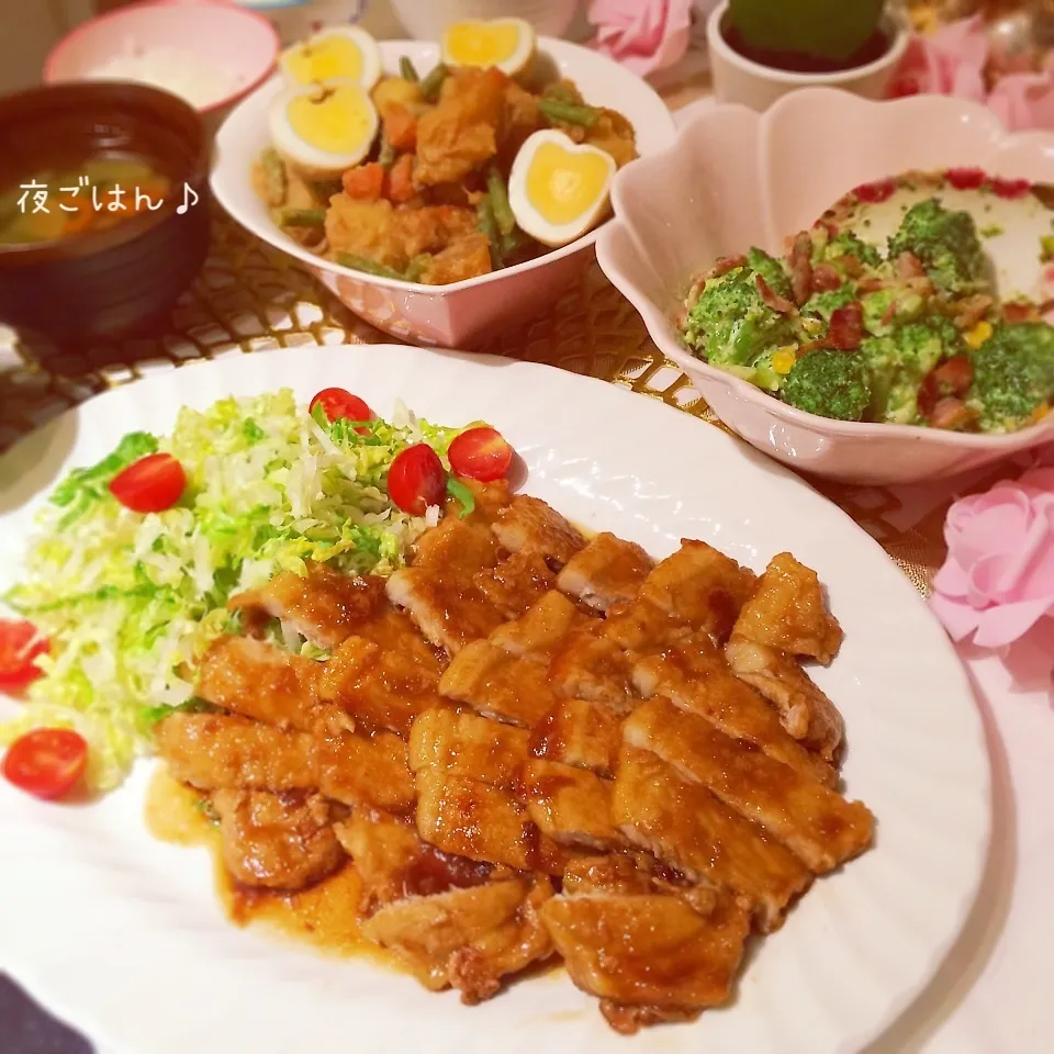 Snapdishの料理写真:夜ごはん♡豚ロースの生姜焼き♡|rさん